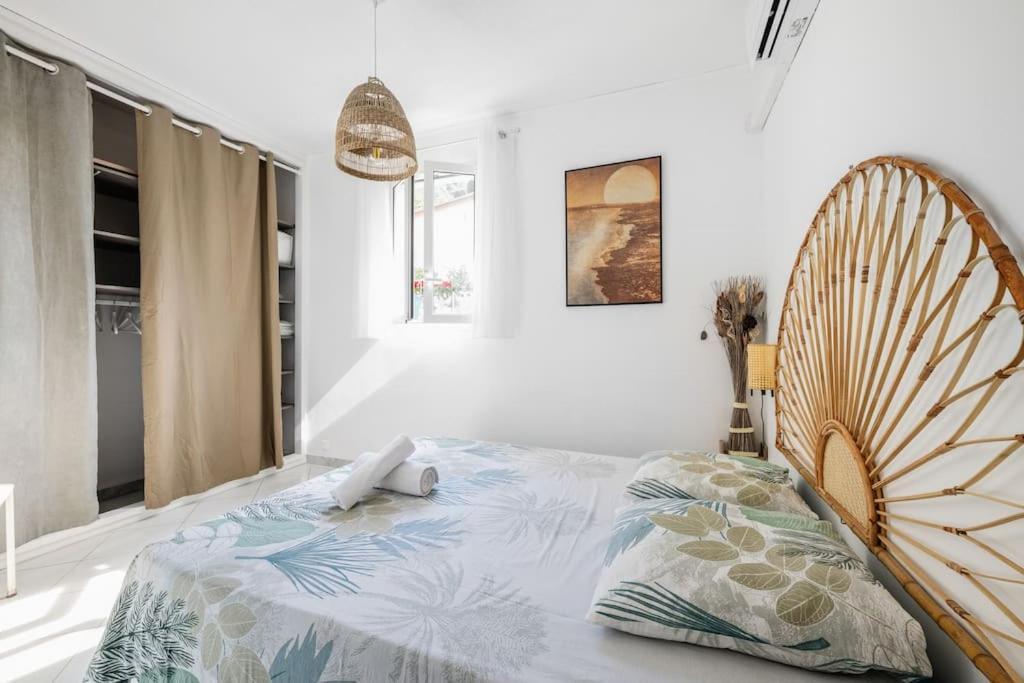 La Villa Julia - Calme - Spacieux - Parking Prive - Climatisation 芒通 外观 照片