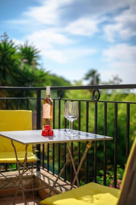 La Villa Julia - Calme - Spacieux - Parking Prive - Climatisation 芒通 外观 照片