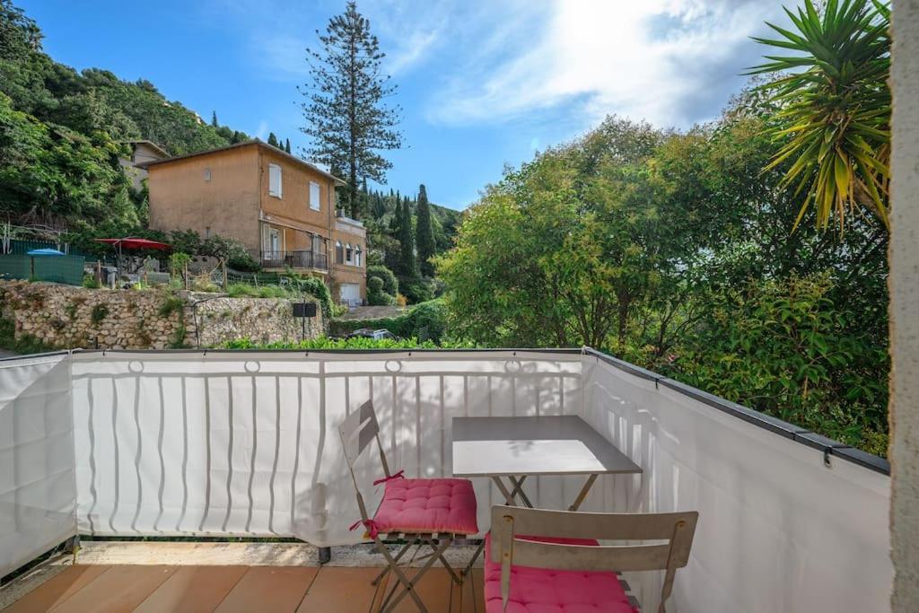 La Villa Julia - Calme - Spacieux - Parking Prive - Climatisation 芒通 外观 照片